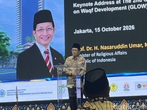Menag Ungkap Perbedaan Zakat dan Wakaf, Tak Harus Muslim untuk Berwakaf