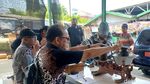 Tera Ulang Timbangan di Pasar Siwalankerto, Pedagang Bisa Servis Gratis