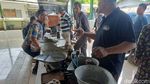Tera Ulang Timbangan di Pasar Siwalankerto, Pedagang Bisa Servis Gratis
