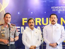 Pejabat Tinggi Negara Hadiri Forum Pembangunan Hukum di Kementerian Hukum