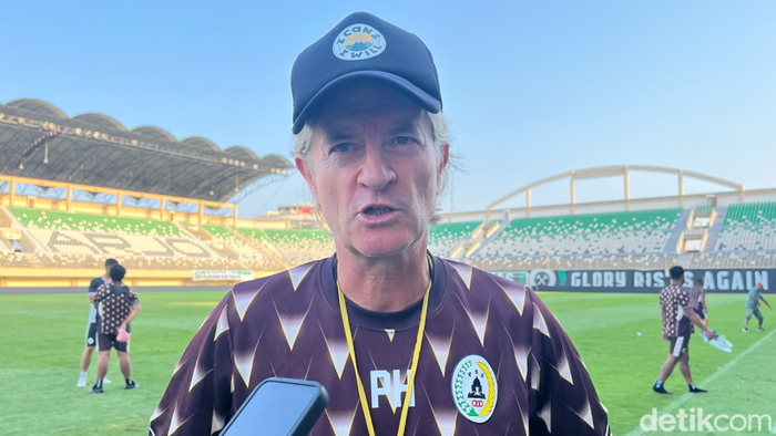 Pelatih PSS Sleman, Pieter Huistra saat ditemui di Stadion Maguwoharjo, Sleman, Kamis (15/10/2026).