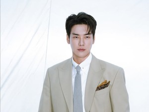 6 Fakta Asmara Kim Young-kwang Pemain Take Charge of My Heart, Siapa Pacarnya?