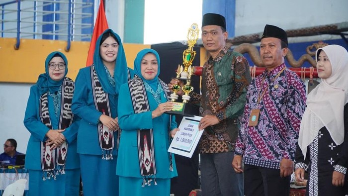 Tim Penggerak (TP) PKK Kabupaten Lamongan terus memperkuat upaya penurunan stunting melalui program Ayam Komersial Lamongan untuk Stunting (Klunting)