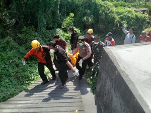 Mayat Pria Ditemukan Mengambang di Dam Nyitdah Kediri Tabanan