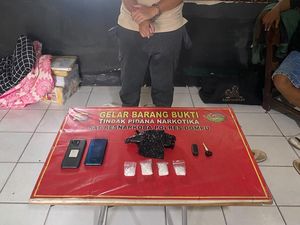 Pemuda di Dompu Ditangkap Saat Bertransaksi Sabu