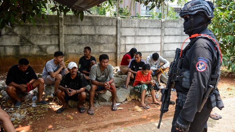 Petugas Gabungan Gerebek Kampung Ambon, Sejumlah Warga Diamankan