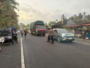 Distribusi BBM dan Truk Pecah Ban Bikin Jalur Gilimanuk-Denpasar Macet