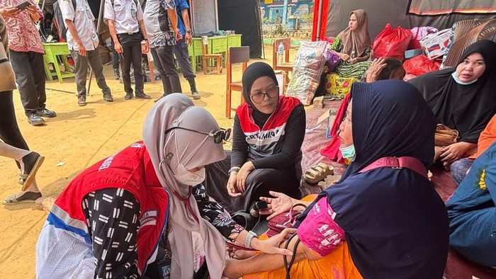 Pertamina memberikan bantuan kepada korban kebakaran rumah di Bangka Selatan