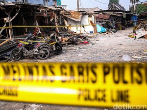 2 Korban Tewas Akibat Ledakan Pasar Cimanggis: Pegawai Toko Buah dan Warga