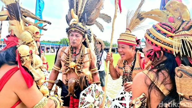 Potret pertunjukan Irau Malinau 2025 Potret pertunjukan Irau Malinau 2025