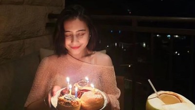 Prilly Latuconsina Ultah Ke-30, Yuk Intip Momen Kuliner Serunya!