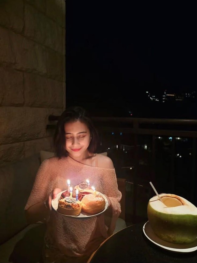 Prilly Latuconsina Ultah Ke-30, Yuk Intip Momen Kuliner Serunya!