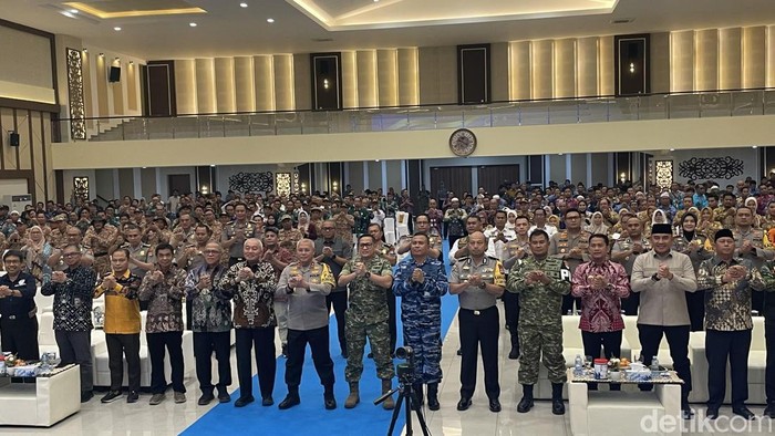 Rapat koordinasi untuk mengoptimalkan penanganan Karhutla. (Khairun Nisa/detikKalimantan)