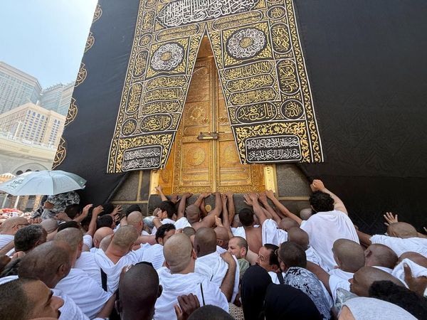 Ribuan Jemaah Umrah Padati Masjidil Haram di Kota Suci Makkah