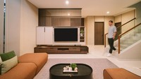 Sebelum punya rumah di Bandung, Thom Haye sempat tinggal di hotel setelah direkrut Persib Bandung pada 2025. Sembari tinggal di sana, Haye berburu rumah untuk ditempati. Foto: Patio Livity