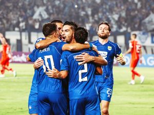 Jadwal Padat Menanti, Persib Bandung Fokus Hadapi Madura United