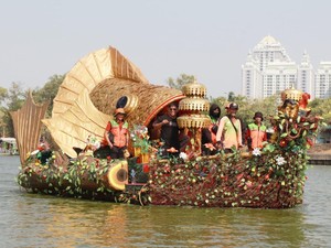 Unik! 43 Perahu Berbahan Botol Plastik Bakal Berlayar di Danau Sunter