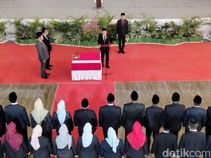 Bupati Dompu Lantik 304 Pejabat, Termasuk 11 Kepala Dinas