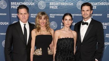 April 2025. Susan dan Michael bersama putri mereka, Alexa Dell, dan suaminya, Frédéric Choquette, di Upacara Penghargaan Breakthrough Prize 2025 di Santa Monica, California. Foto: melalui Just Jared