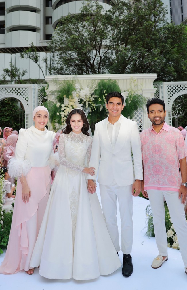 Poltikus 33 tahun ini menilai Malaysia dan negara terdampak seperti Singapura tidak boleh mengahadapinya sendiri, bahkan menyarankan agar Indonesia diperlakukan sebagai pihak yang dikucilkan di kawasan jika masalah terus berulang. Foto: Dok. Instagram Bella Astillah