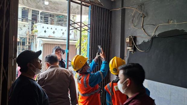 Tim gabungan Bareskrim dan Polda Metro Jaya menggerebek Kampung Ambon dan mengamankan 7 orang, Kamis (15/10/2026).