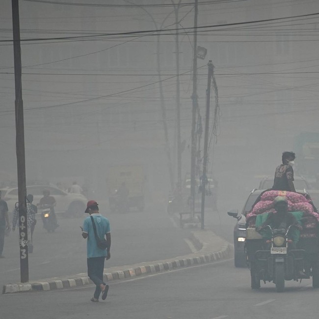 Udara Palembang Membahayakan, Warga Diteror Sesak dan Mata Perih