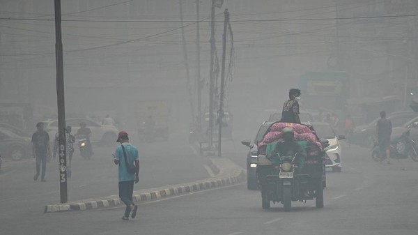 Udara Palembang Membahayakan, Warga Diteror Sesak dan Mata Perih