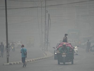 Udara Palembang Membahayakan, Warga Diteror Sesak dan Mata Perih