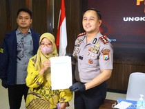 Bahagianya Wanita Gresik Dapatkan Kembali Uang yang Diperas DC Ilegal
