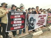 Warga 15 Desa di Kobar Demo soal Karhutla, Water Bombing Jadi Tuntutan Utama