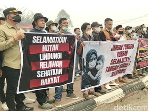Warga 15 Desa di Kobar Demo soal Karhutla, Water Bombing Jadi Tuntutan Utama