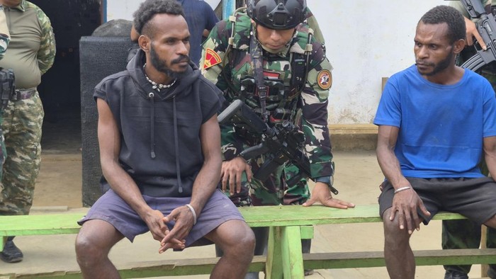 2 pentolan OPM yang selamat dari kontak tembak TNI di Maybrat.