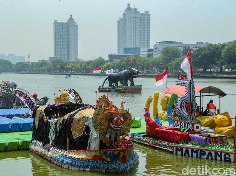 43 Kapal Botol Plastik Siap Berlayar di Danau Sunter