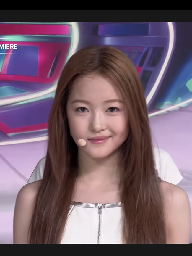 Aijing A2O LITE Viral Debut di Usia 13 Tahun, Visualnya Imut Mirip BoA