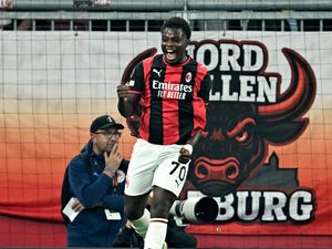 Video: Alphadjo Cisse Hattrick, AC Milan Gilas Salzburg 4-0