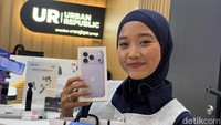 Pembeli Pertama iPhone 18 Pro Max di UR, Pilih Biru Ketimbang Burgundy