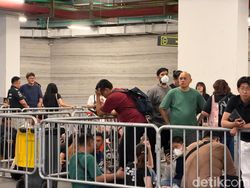 Antrean Mengular Penjualan Perdana iPhone 18 Pro Max di Jakarta