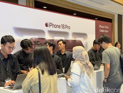 Antrean Mengular Penjualan Perdana iPhone 18 Pro Max di Jakarta