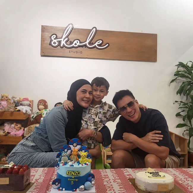 Potret Ultah Kenzo Bertema Pokemon, Baim Wong & Paula Verhoeven Tampil Kompak