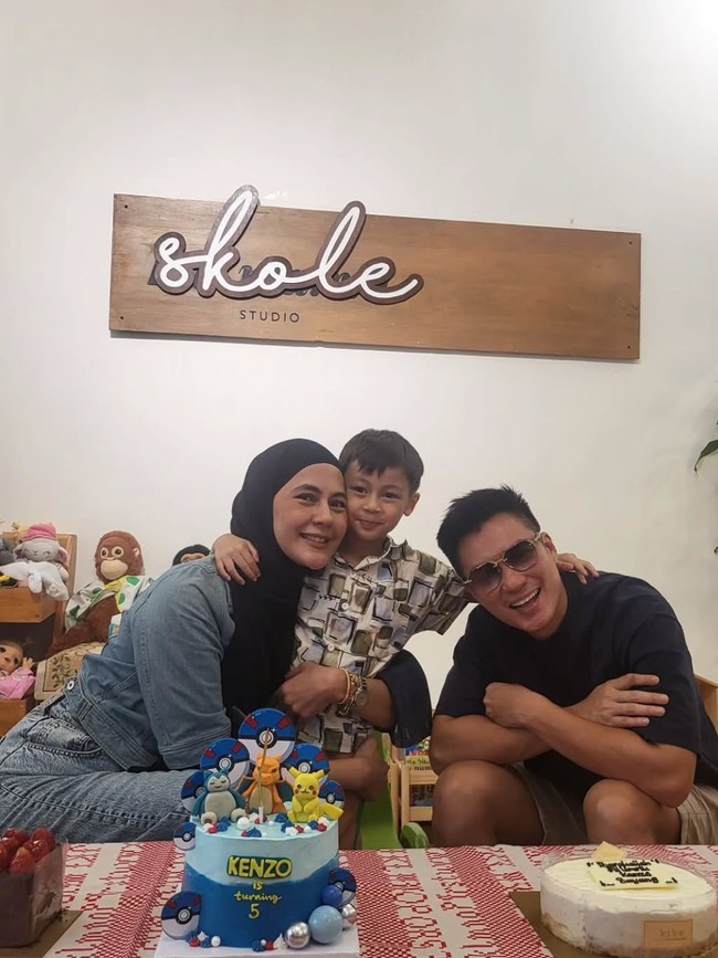 Potret Ultah Kenzo Bertema Pokemon, Baim Wong & Paula Verhoeven Tampil Kompak