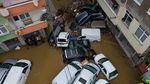 Banjir Terparah Sejak 1942 Hantam Istanbul, Sapu Puluhan Mobil