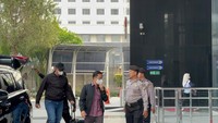 Bupati Klaten Tiba di KPK Usai Terjaring OTT Suap Proyek