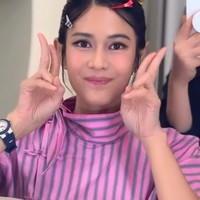 Di tangan MUA Korea, Dian terlihat menerapkan base yang lebih clean dengan alis yang lebih lurus, eyeliner puppy, dan sedikit aegyosal. Foto: Instagram @marinbeautyhouse_eunjin