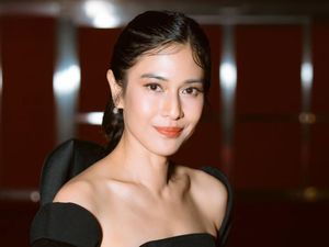 Potret Dian Sastrowardoyo di Tangan MUA Korea, Bersinar di Festival Film Busan