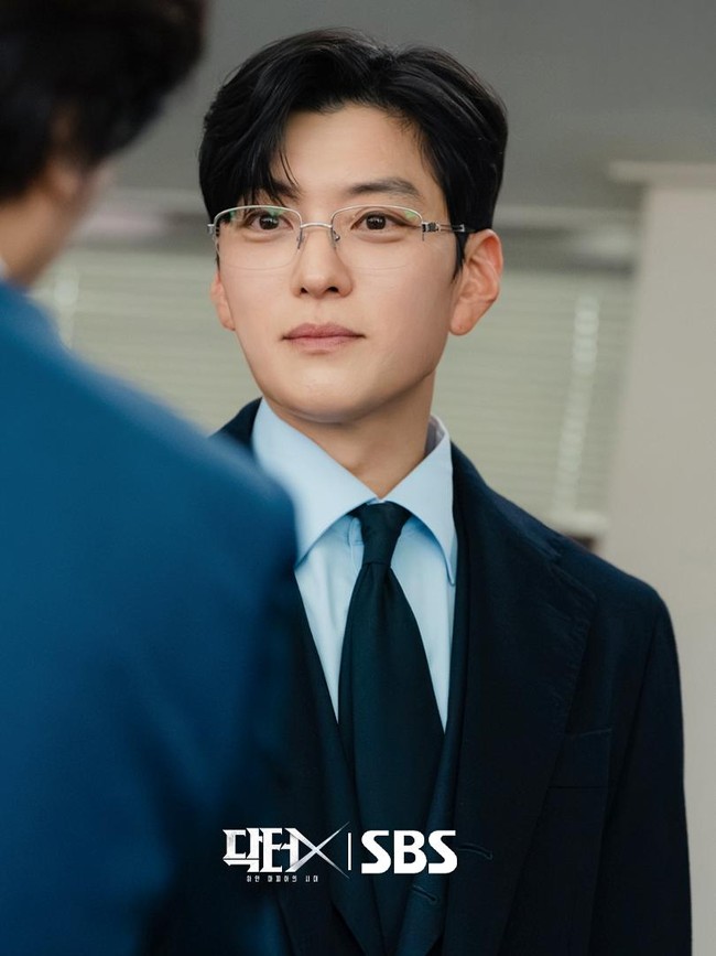 Jang Seung Jo Tampil di Doctor X Jadi Rival Kim Ji Won