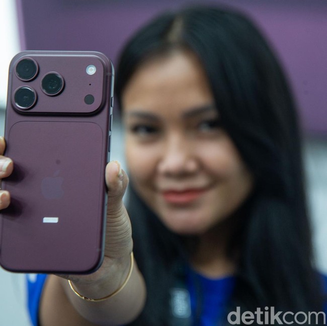 iPhone 18 Rilis di Indonesia, Warna Burgundy Paling Curi Perhatian