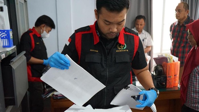Kantor KPU Mukomuko digeledah Kejari