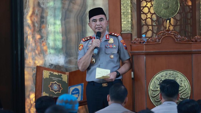 Kapolda Jawa Timur Irjen Dekananto Eko Purwono