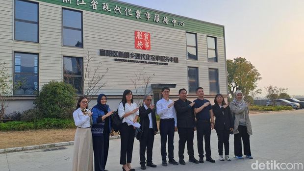 Kementrans Sambangi Pusat Riset Padi China. (Lisye/detikcom)