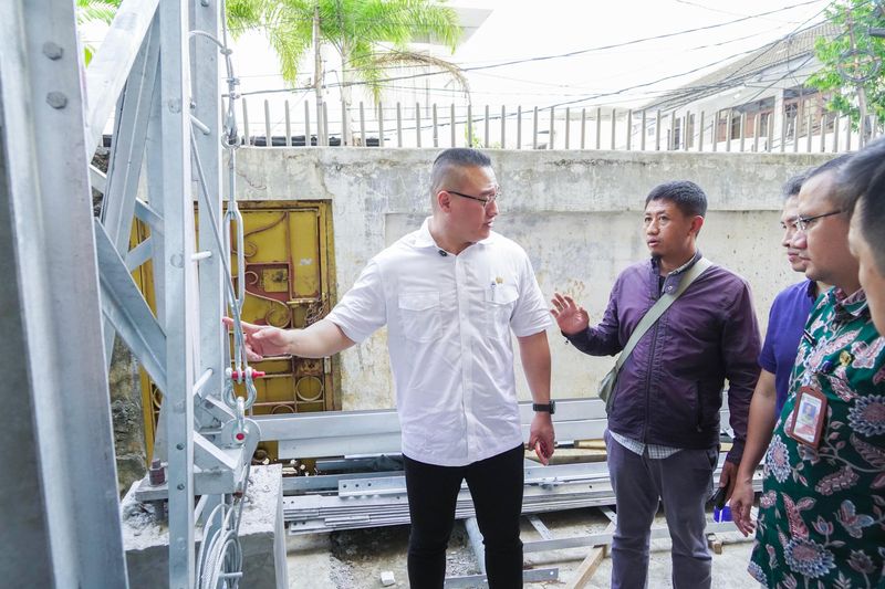 Kenneth DPRD DKI Minta Polemik Tower di Jelambar Dituntaskan Sesuai Aturan Kenneth DPRD DKI Minta Polemik Tower di Jelambar Dituntaskan Sesuai Aturan